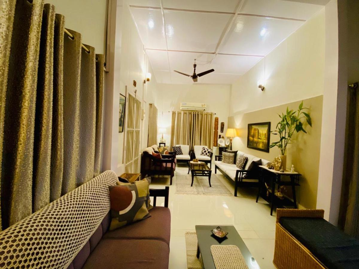 The Bhowmick'S Bungalow Tezpur エクステリア 写真