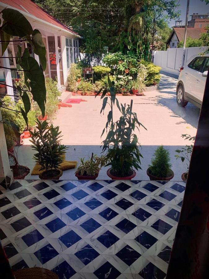 The Bhowmick'S Bungalow Tezpur エクステリア 写真